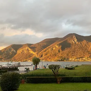 Casa Al , Clusane Italia