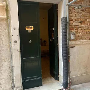Melusina Homes , Venezia Italia