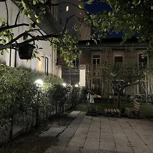 Il Giardino E Gli Affreschi , Aeroporto di Catania Fontana Rossa Italia